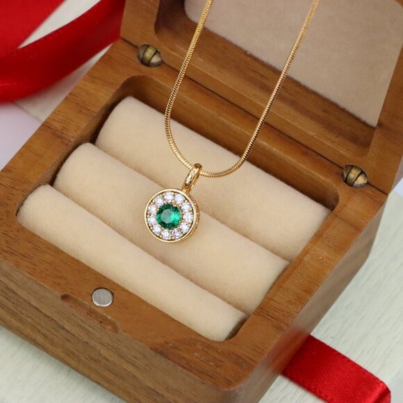 "Green Crystal Halo Pendant in Rose Gold – Round Design, XPPT1596 - Picture 9 of 10